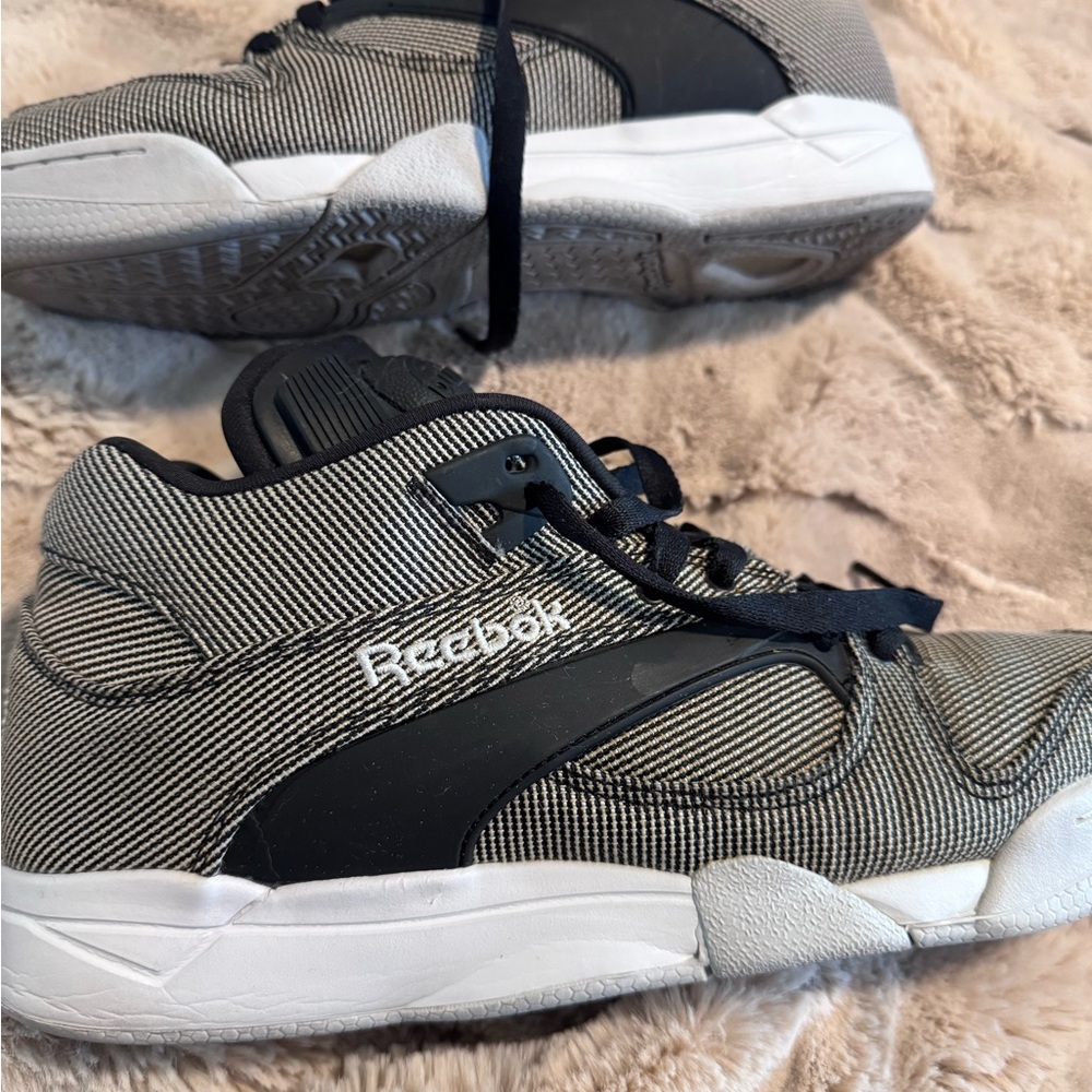 Men’s Reebok Black and White Sneakers “The Pump”